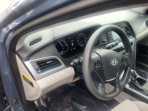 Used 2016 Hyundai Sonata SE image 17