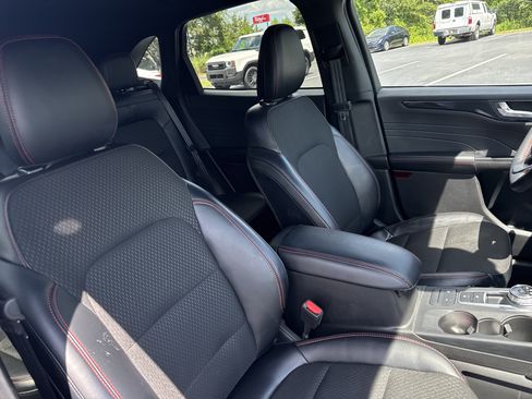 Used 2025 Ford Escape ST-Line AWD/4WD image 33
