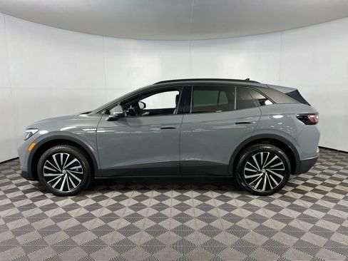 Used 2025 Volkswagen ID.4 Pro image 11