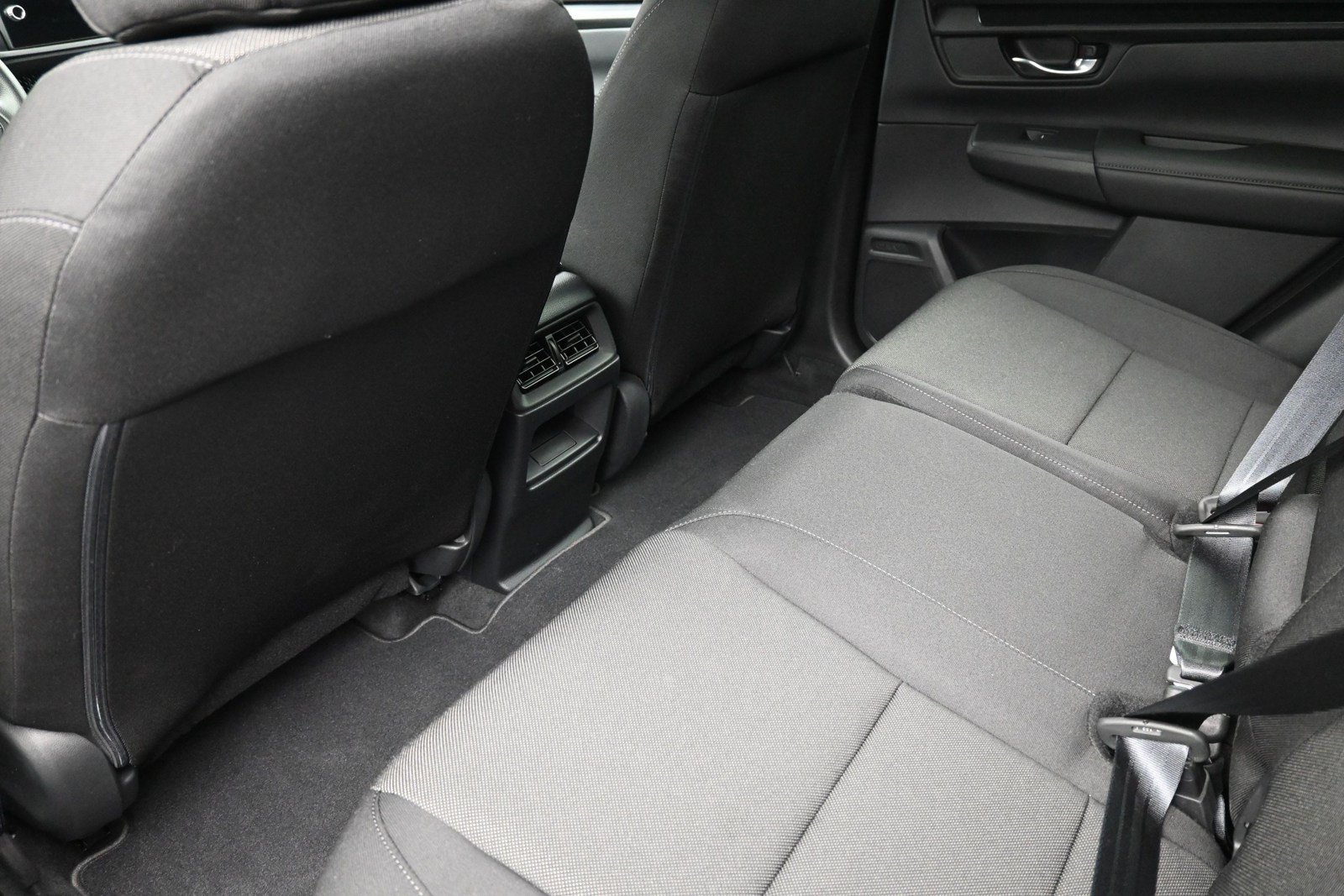 Used 2027 Honda CR-V LX image 17