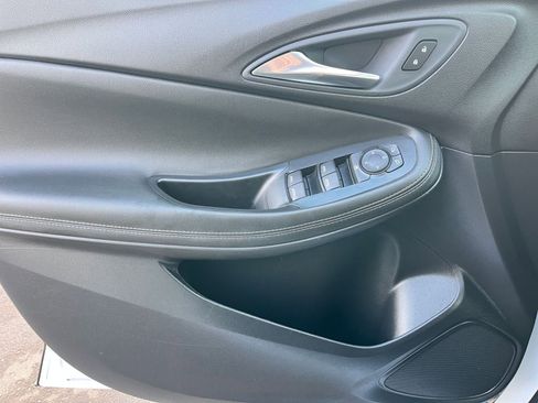 Used 2025 Buick Encore GX Preferred image 20