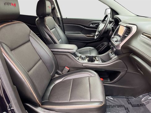 Used 2022 GMC Acadia AT4 w/ Preferred Package image 31