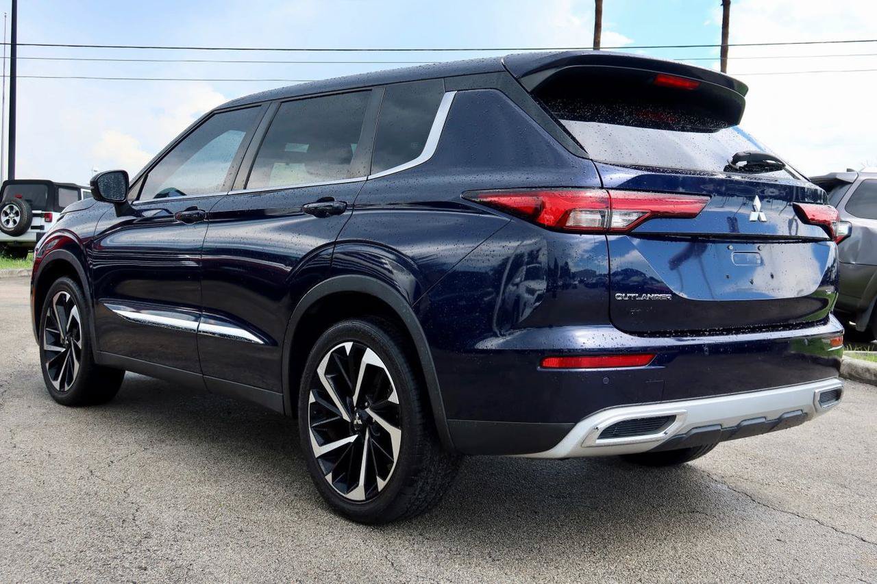 Used 2022 Mitsubishi Outlander SE FWD image 4