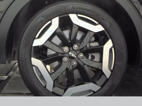 Used 2024 Kia Telluride S FWD image 12