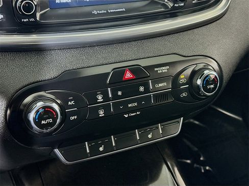 Used 2018 Kia Sorento EX image 15