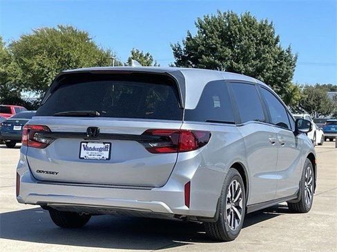New 2026 Honda Odyssey EX-L image 4