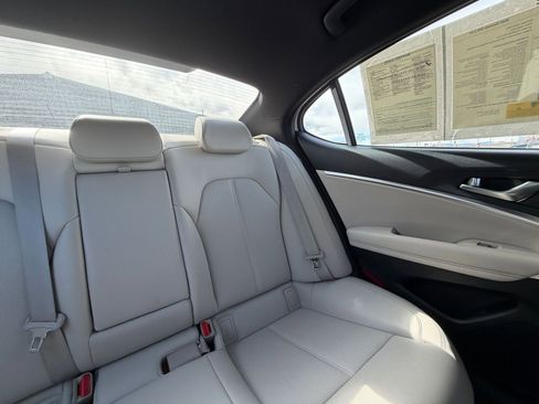 Used 2025 Genesis G70 2.5T image 37