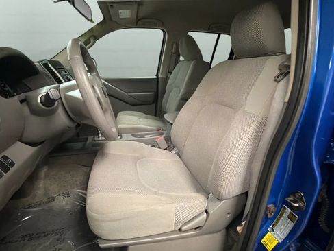 Used 2012 Nissan Frontier SV AWD/4WD image 18