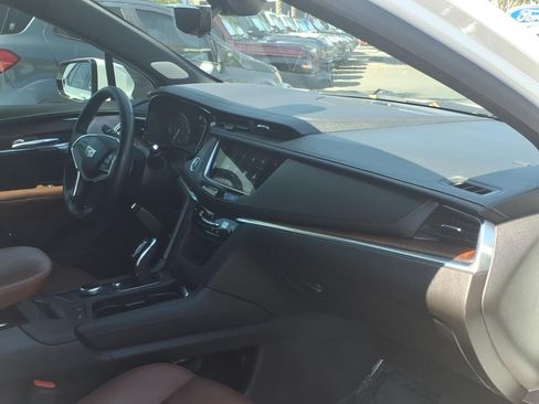 Used 2021 Cadillac XT5 Premium Luxury FWD image 10