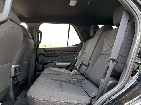 Used 2025 Toyota 4Runner SR5 AWD/4WD image 19