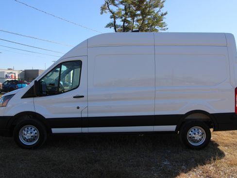 New 2026 Ford Transit 250 148 High Roof image 22