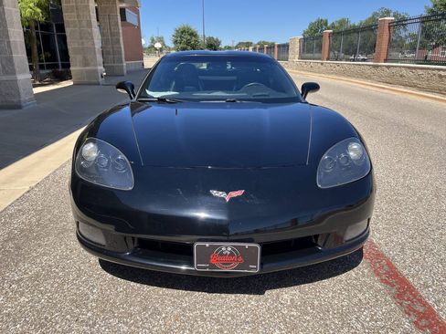 Used 2008 Chevrolet Corvette Coupe w/ Preferred Equipment Group RWD image 8