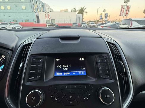 Used 2016 Ford Edge SE image 55