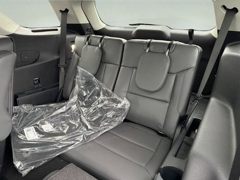 New 2026 Ford Explorer Active w/ Active Comfort Package image 11