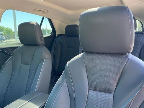 Used 2021 Buick Envision Essence w/ Technology Package I AWD/4WD image 23