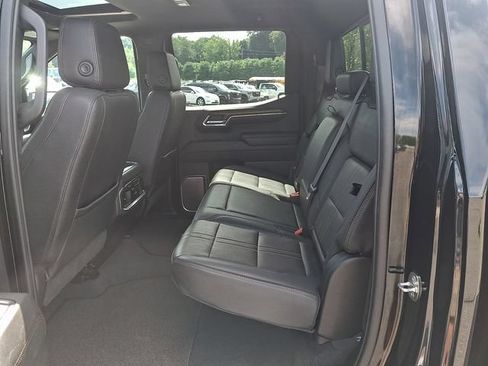 Used 2024 Chevrolet Silverado 1500 High Country w/ Technology Package AWD/4WD image 21
