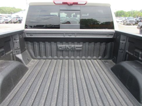 New 2026 GMC Sierra 1500 AT4 AWD/4WD image 7
