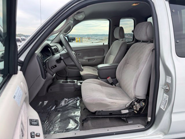 Used 2004 Toyota Tacoma PreRunner w/ Convenience Pkg RWD image 9