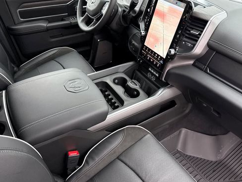 New 2026 RAM 2500 Laramie AWD/4WD image 16