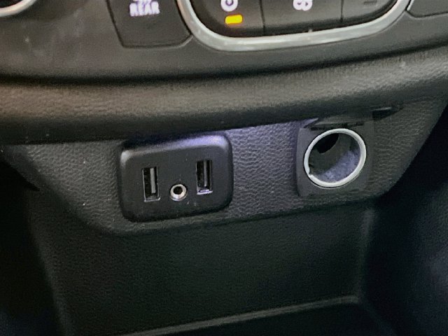 Used 2020 Chevrolet Traverse LS w/ LPO, Blackout Package FWD image 20