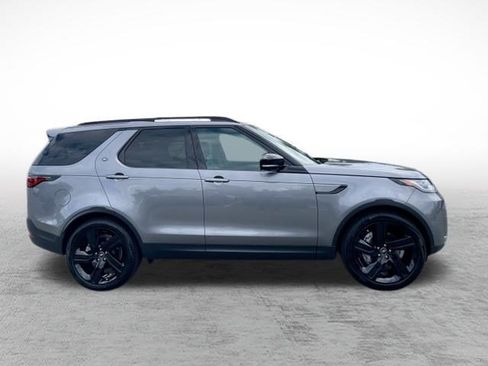 Used 2025 Land Rover Discovery S AWD/4WD image 4