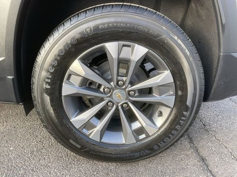 New 2026 Chevrolet Equinox LT w/ Convenience Package II image 32