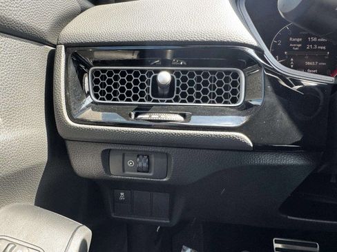 Used 2025 Honda Civic Sport image 28