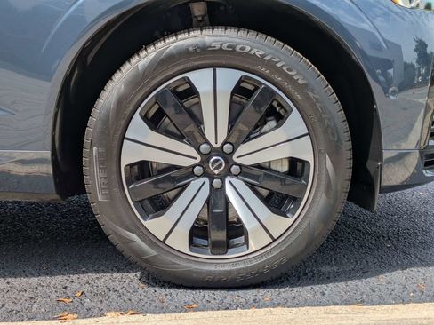 Certified 2024 Volvo XC60 T8 Plus w/ Protection Package Premier AWD/4WD image 11