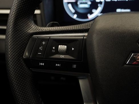 Used 2023 Mitsubishi Outlander SE image 39