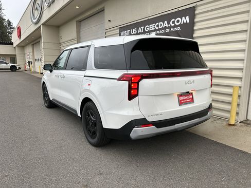 New 2026 Kia Carnival LXS image 6