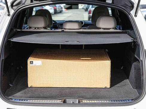 Used 2023 Mercedes-Benz GLC 300 image 25