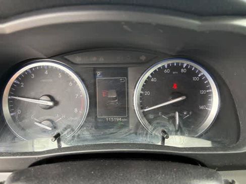 Used 2018 Toyota Highlander XLE AWD/4WD image 15