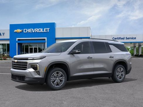 New 2026 Chevrolet Traverse LT w/ Driver Confidence Package FWD image 2