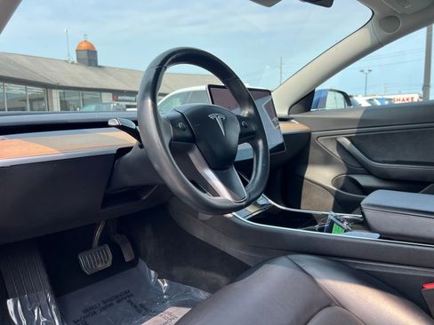 Used 2018 Tesla Model 3 Long Range image 29