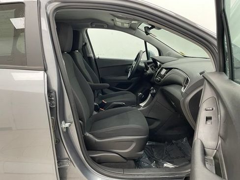 Used 2020 Chevrolet Trax LS w/ Tint and Cruise Package AWD/4WD image 16