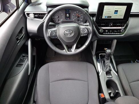 Used 2023 Toyota Corolla Cross LE AWD/4WD image 13