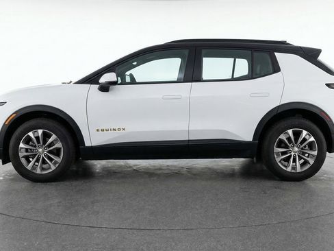 Used 2025 Chevrolet Equinox LT image 5