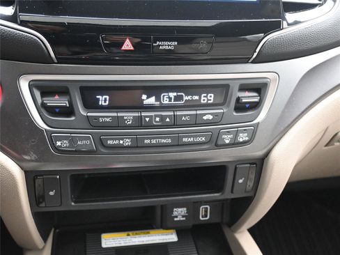 Used 2022 Honda Pilot Special Edition image 15