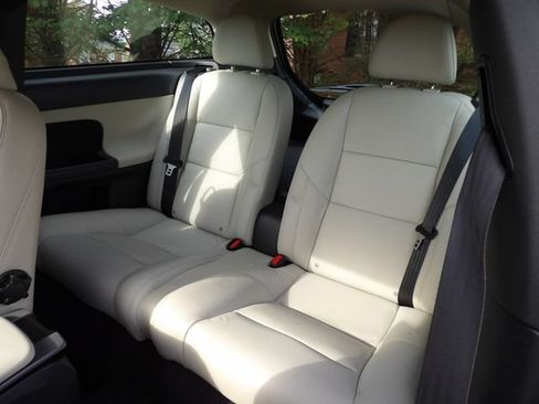 Used 2011 Volvo C30 T5 FWD image 12