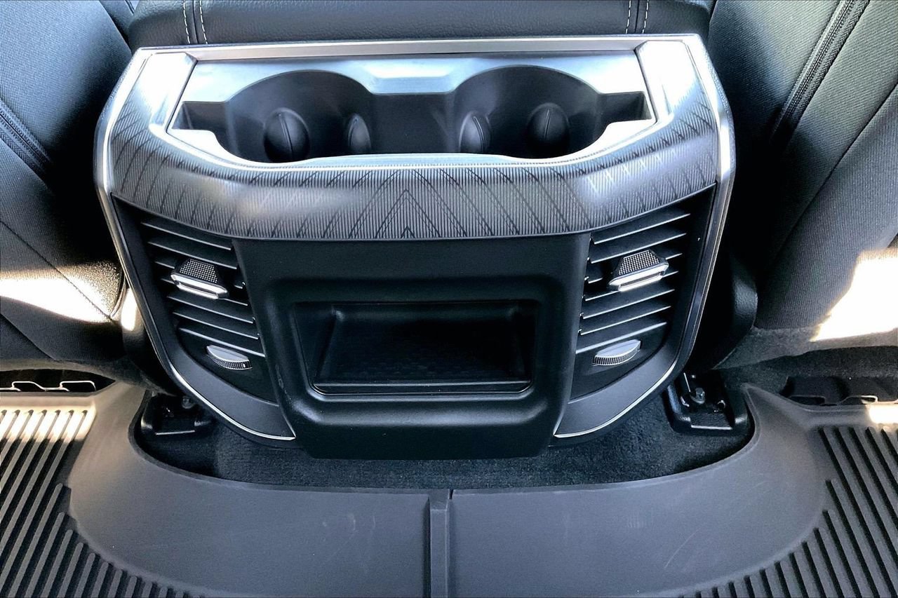 New 2026 RAM 1500 Big Horn AWD/4WD image 13
