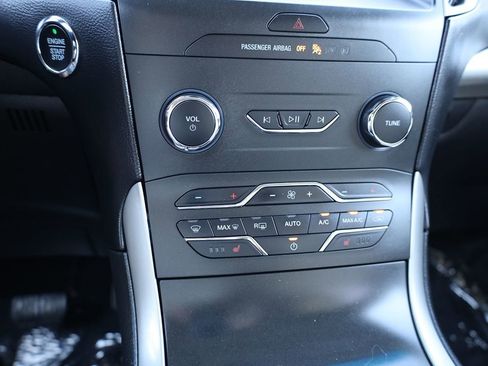 Used 2020 Ford Edge SEL w/ Convenience Package FWD image 32