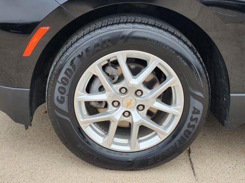 Used 2022 Chevrolet Equinox LS w/ LS Convenience Package image 17