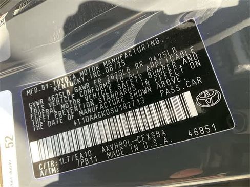 Used 2025 Toyota Camry SE image 28