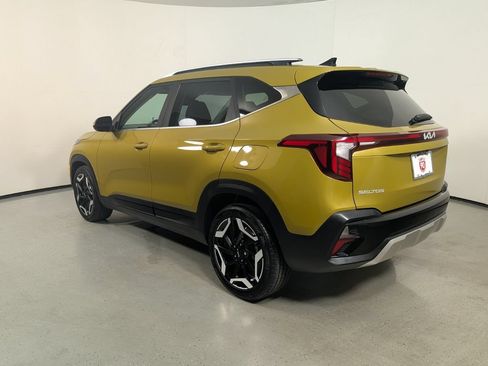 Used 2024 Kia Seltos SX w/ SX Sunroof Package AWD/4WD image 5