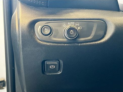 Used 2021 Chevrolet Blazer Premier w/ Driver Confidence II Package image 10