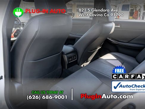 Used 2022 Lexus IS 300 w/ Premium Package image 9