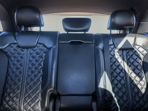 Used 2023 Audi SQ5 Prestige w/ Prestige Package image 22