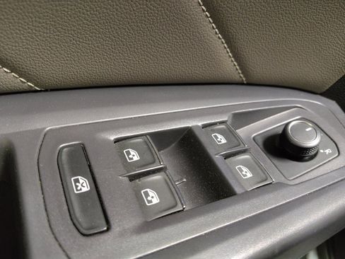 Used 2021 Volkswagen Atlas SE w/ Panoramic Sunroof Package image 27