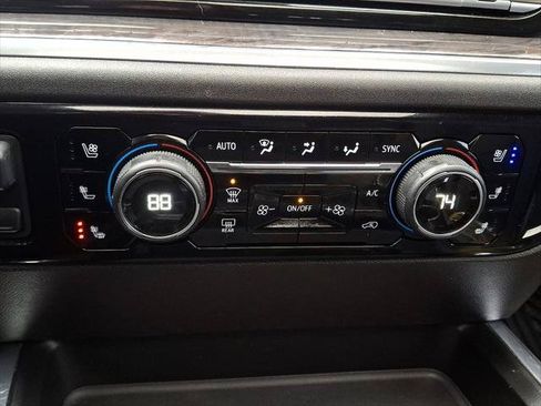 Used 2025 Chevrolet Silverado 2500 LTZ w/ LTZ Convenience Package AWD/4WD image 17