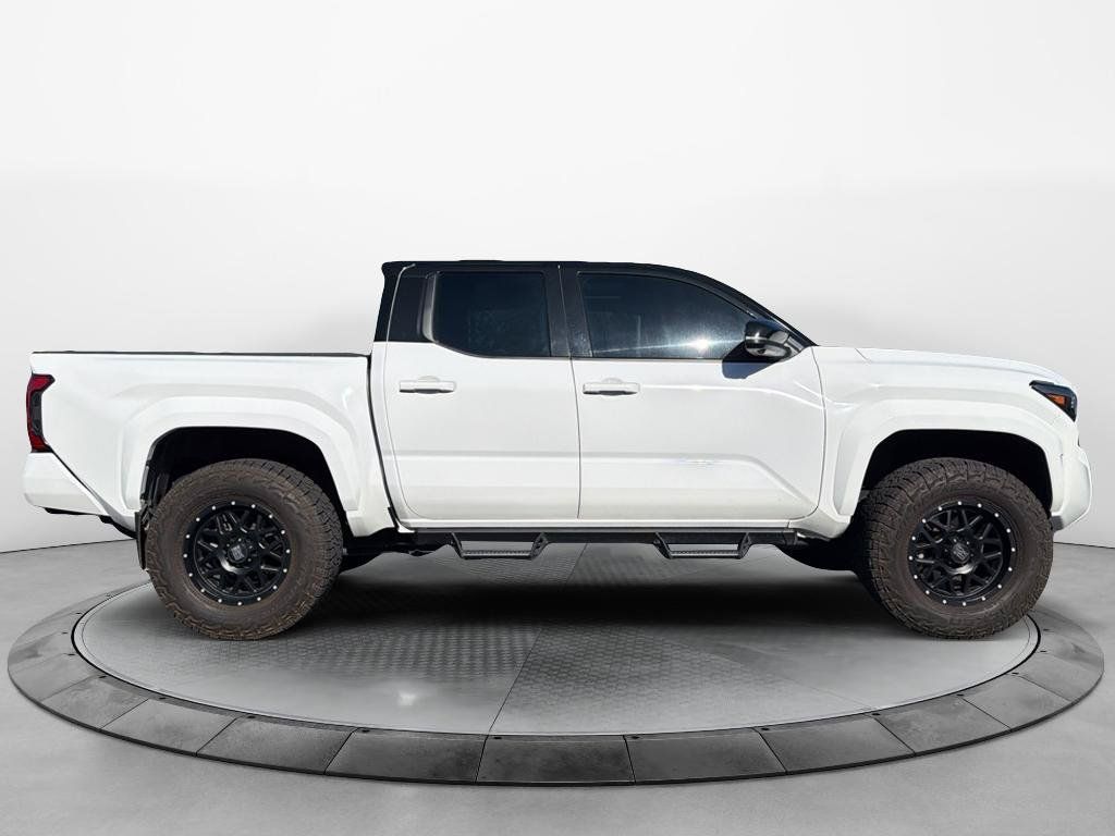 Used 2024 Toyota Tacoma TRD Sport w/ TRD Sport Premium Package AWD/4WD image 4